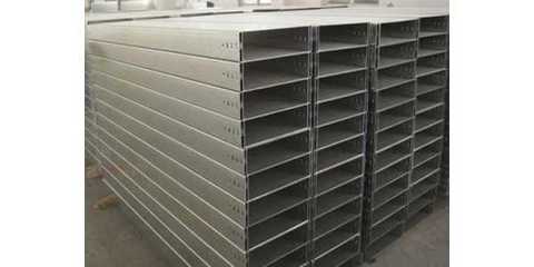 广州铝合金桥架厂家及电缆桥架价格解析——以广州市南沙区兴联金属制品厂（普通合伙）与配电柜应用为例